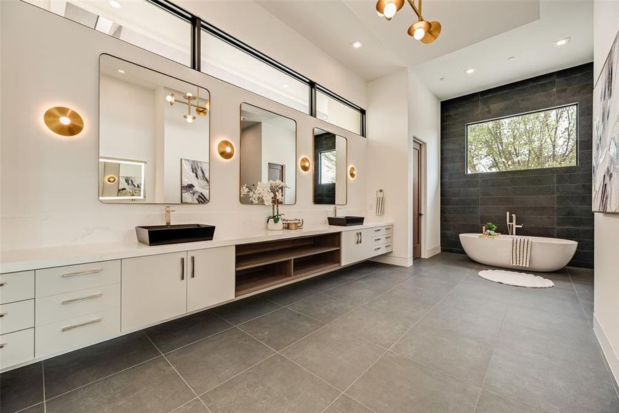 Furnished interior view inside a new home in , Southlake (Image 11).