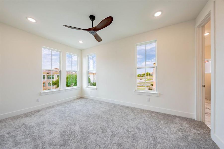 Spacious, unfurnished interior of a new home in , Dallas (Image 11).