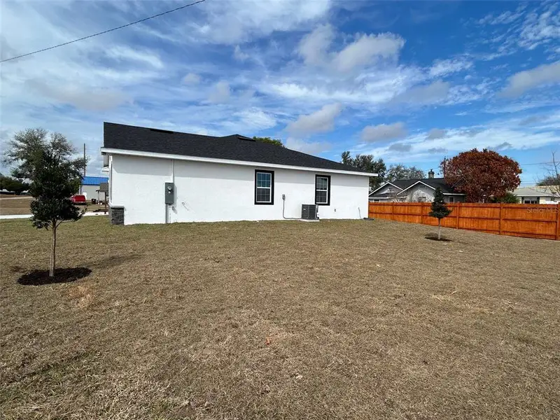 Exterior details and patio area of a home in , Lake Wales (Image 4).