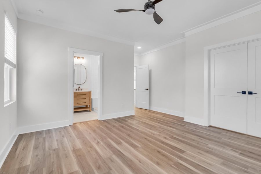 Spacious, unfurnished interior of a new home in , North Charleston (Image 14).