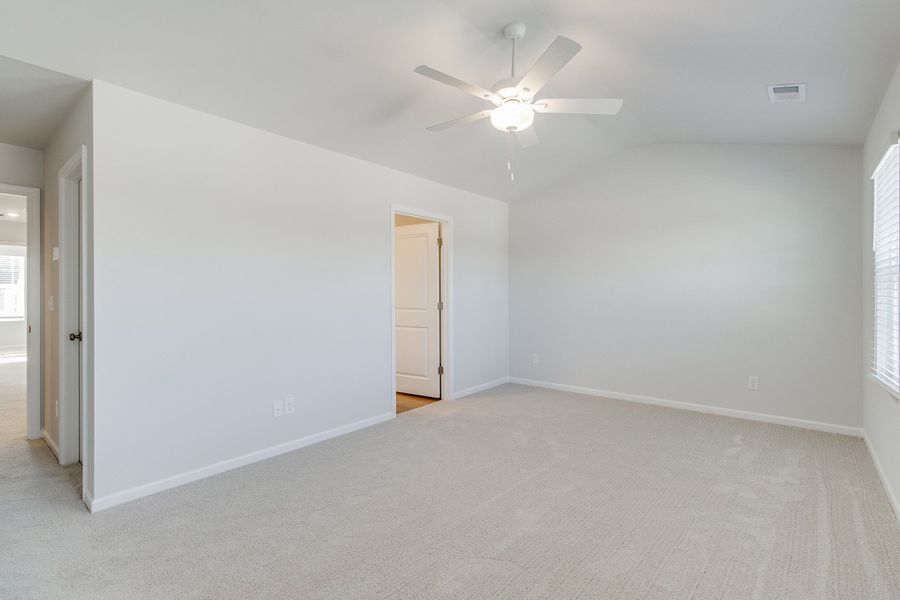 Spacious, unfurnished interior of a new home in Haynes Park, Columbia (Image 22).