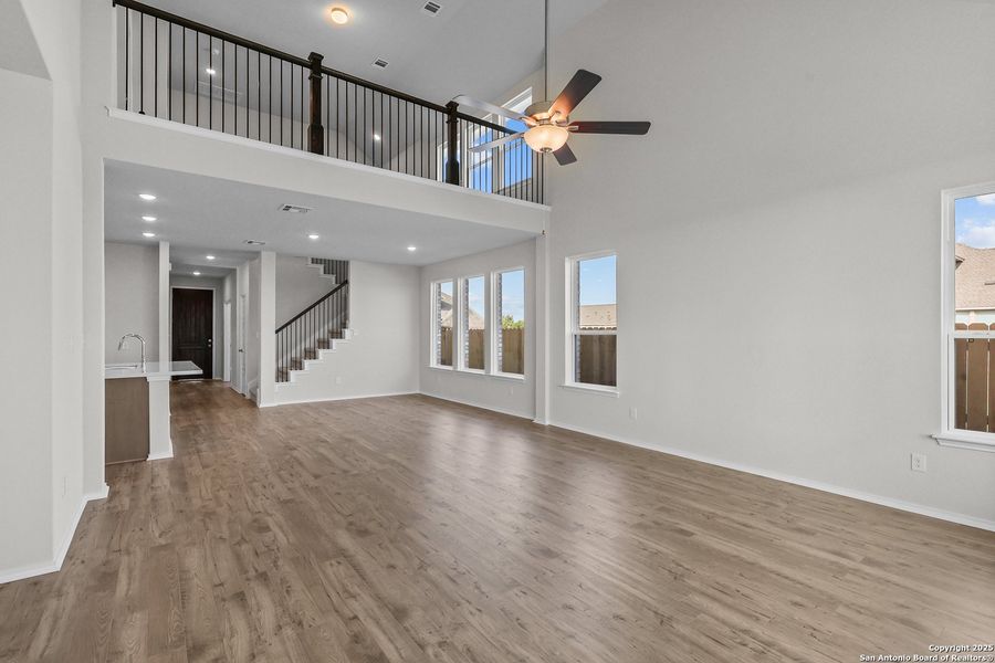 Spacious, unfurnished interior of a new home in Sunflower Ridge, New Braunfels (Image 22). Spacious, unfurnished interior of a new home in Sunflower Ridge, New Braunfels (Image 22).