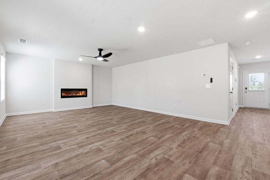 5br New Home in Hogansville, GA.  - Slide 9