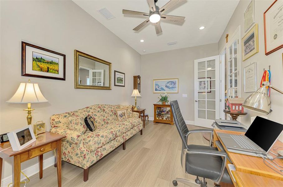 Furnished interior view inside a new home in , Venice (Image 12).