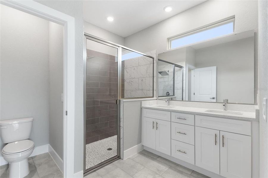 Furnished interior view inside a new home in , Kissimmee (Image 10).