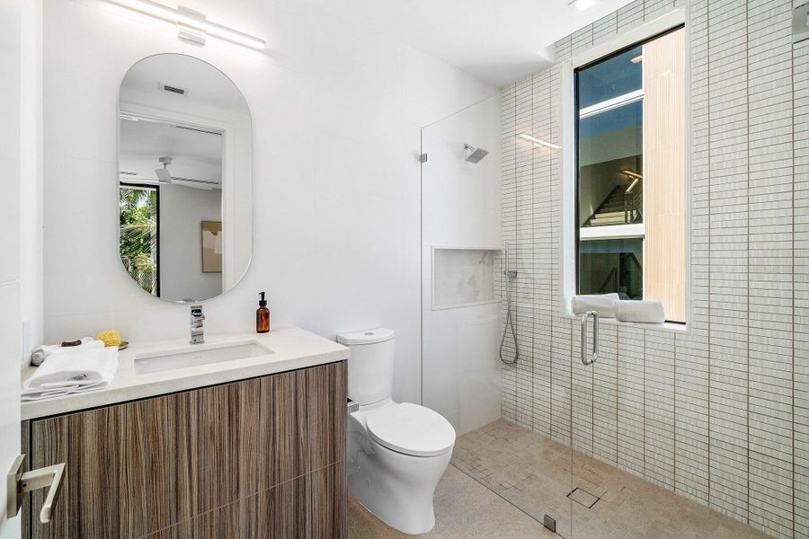 046-810PalmTrail-DelrayBeach-FL-33483-SM