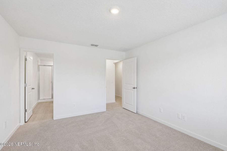Spacious, unfurnished interior of a new home in , Middleburg (Image 18). Spacious, unfurnished interior of a new home in , Middleburg (Image 18).