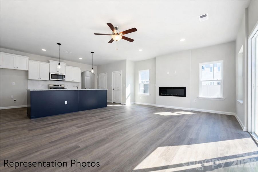 Spacious, unfurnished interior of a new home in , Charlotte (Image 19).