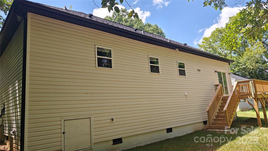 Exterior details and patio area of a home in , Gastonia (Image 4).
