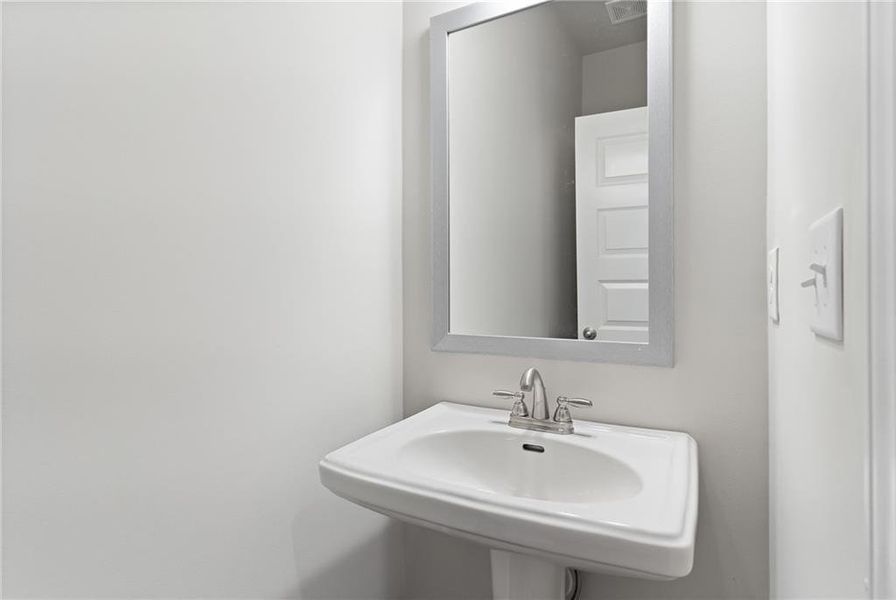 Close-up of interior finishes inside a home in Stratford Square, Lawrenceville (Image 9).