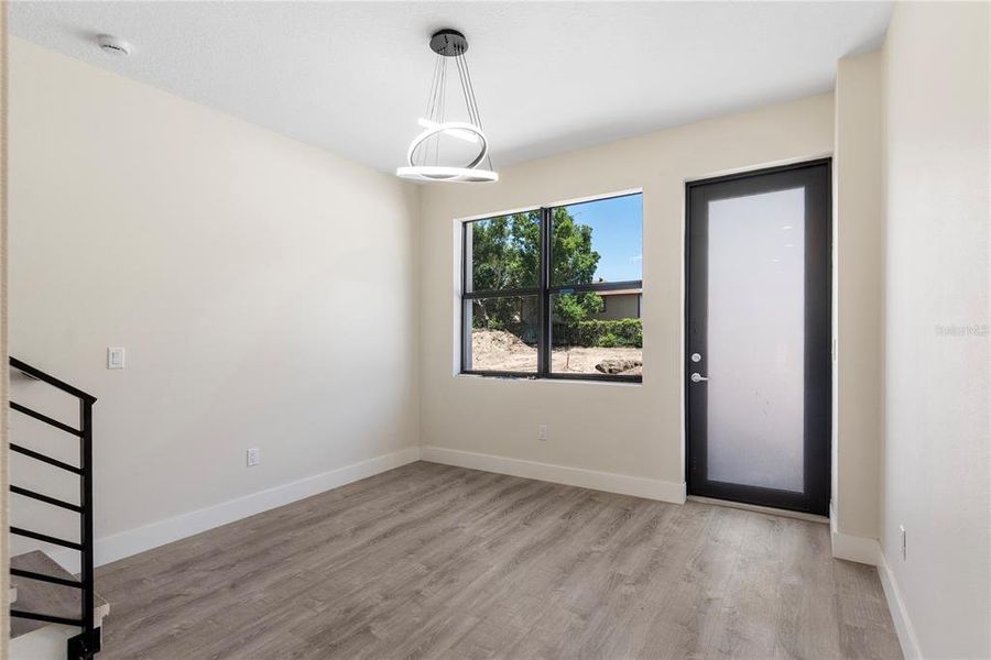 Spacious, unfurnished interior of a new home in , Tampa (Image 20).