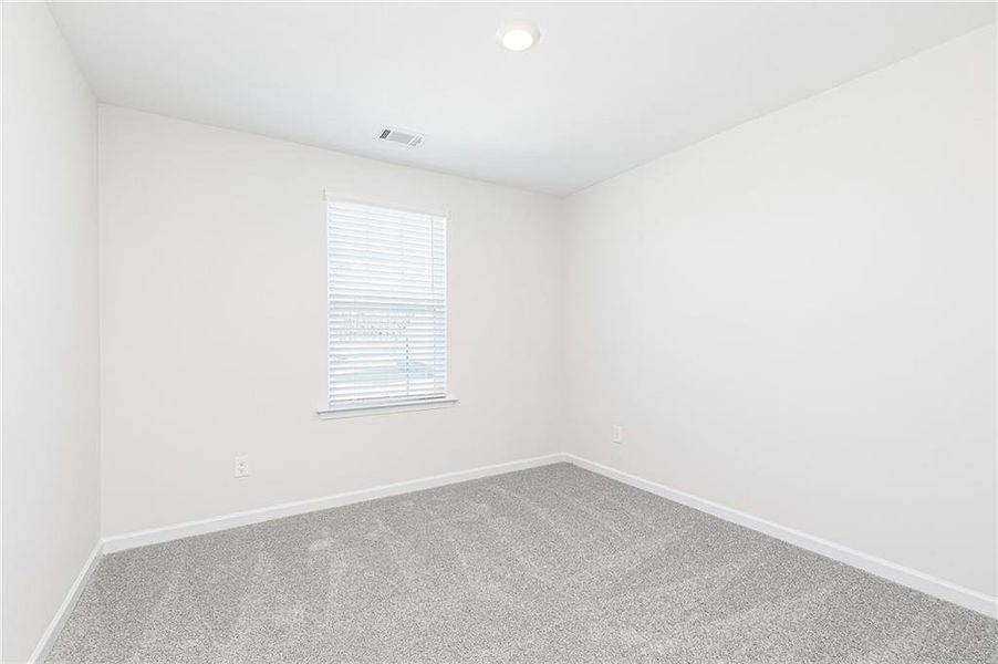 Spacious, unfurnished interior of a new home in Lake Preserve at Jackson Trail, Jefferson (Image 12).
