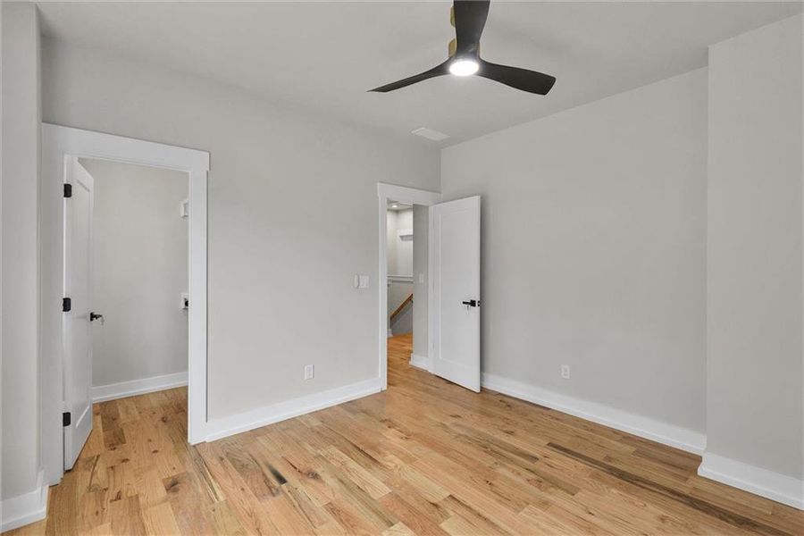 Spacious, unfurnished interior of a new home in , Atlanta (Image 18).