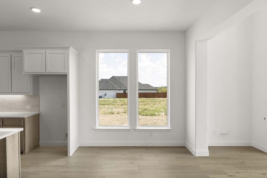 Spacious, unfurnished interior of a new home in Nelson Lake, Rockwall (Image 23).