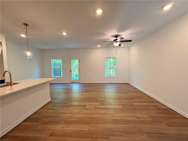 Spacious, unfurnished interior of a new home in Laurelwood, Douglasville (Image 21).