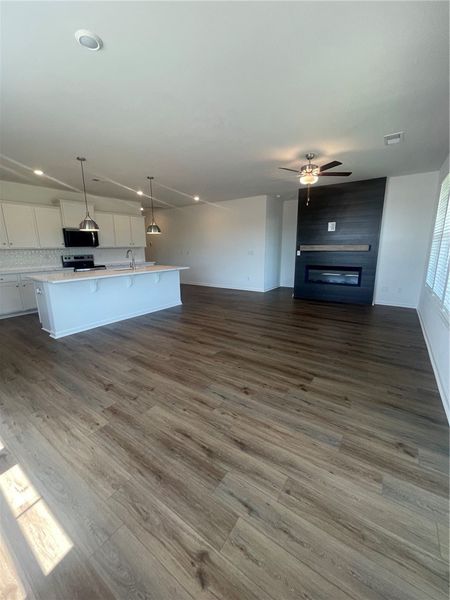 Spacious, unfurnished interior of a new home in Springwood Grove, Central (Image 31).