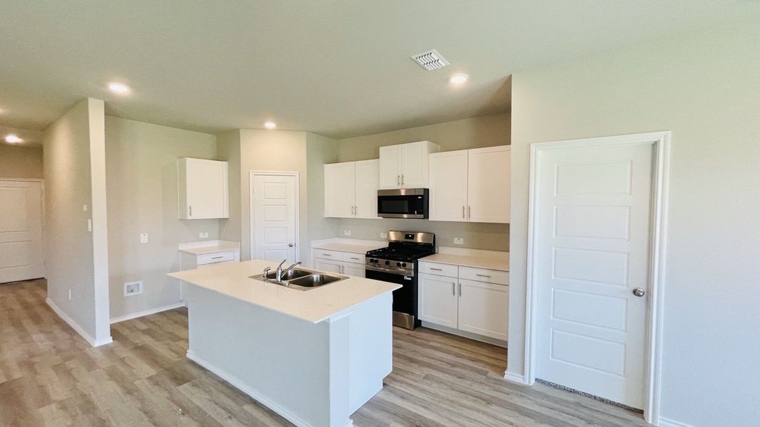 Furnished interior view inside a new home in Sunnycreek, Fort Worth (Image 7).