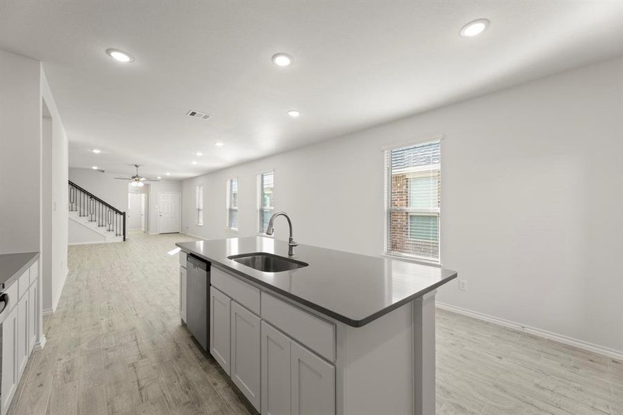 13. 3312 Sedge Grass - Kitchen (3)