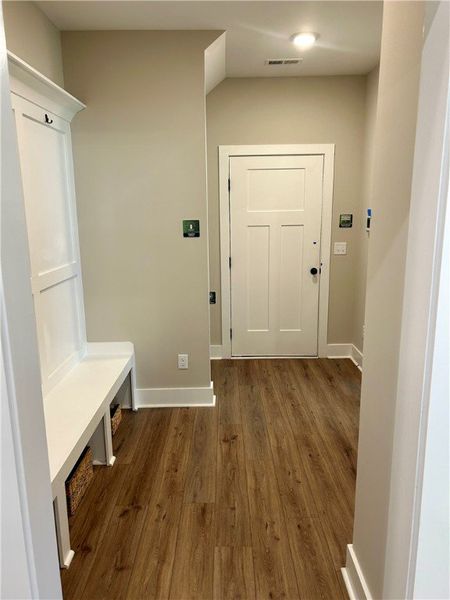 Spacious, unfurnished interior of a new home in Edwards Ridge, Central (Image 22).