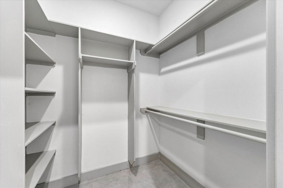 Spacious, unfurnished interior of a new home in , Houston (Image 23).