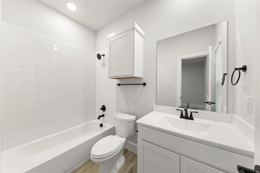 06. 705 Wilderness - 2ND Bath