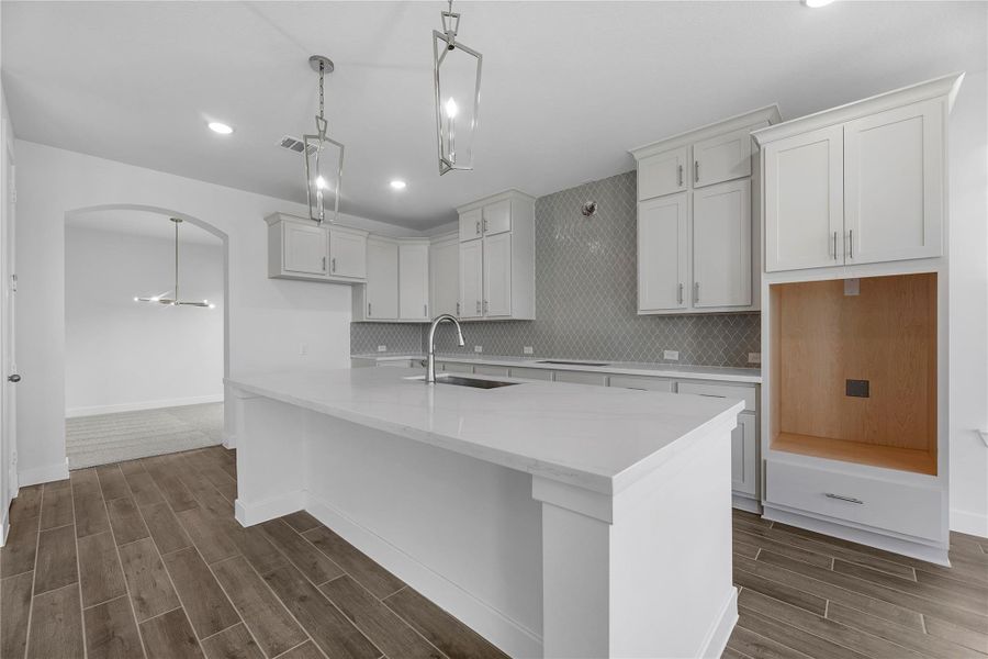 Furnished interior view inside a new home in Fulshear Lakes, Fulshear (Image 9). Furnished interior view inside a new home in Fulshear Lakes, Fulshear (Image 9).