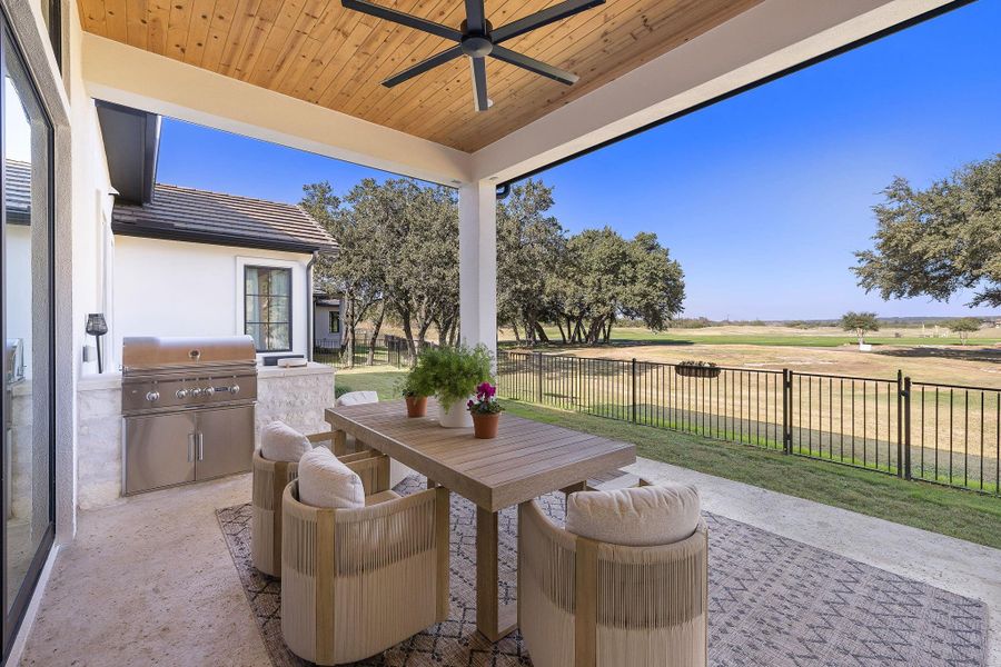 Outdoor Kitchen