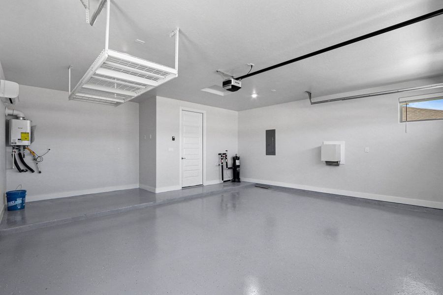 Spacious, unfurnished interior of a new home in The View at Desert Springs | Thoughtful Collection, El Paso (Image 17). Spacious, unfurnished interior of a new home in The View at Desert Springs | Thoughtful Collection, El Paso (Image 17).