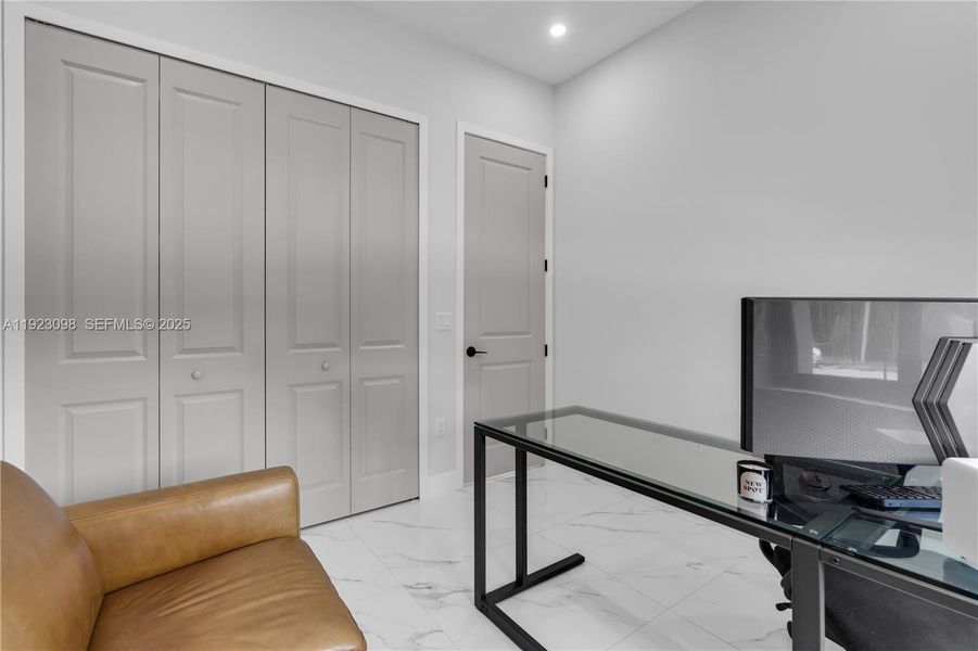 Furnished interior view inside a new home in , Hialeah (Image 8).