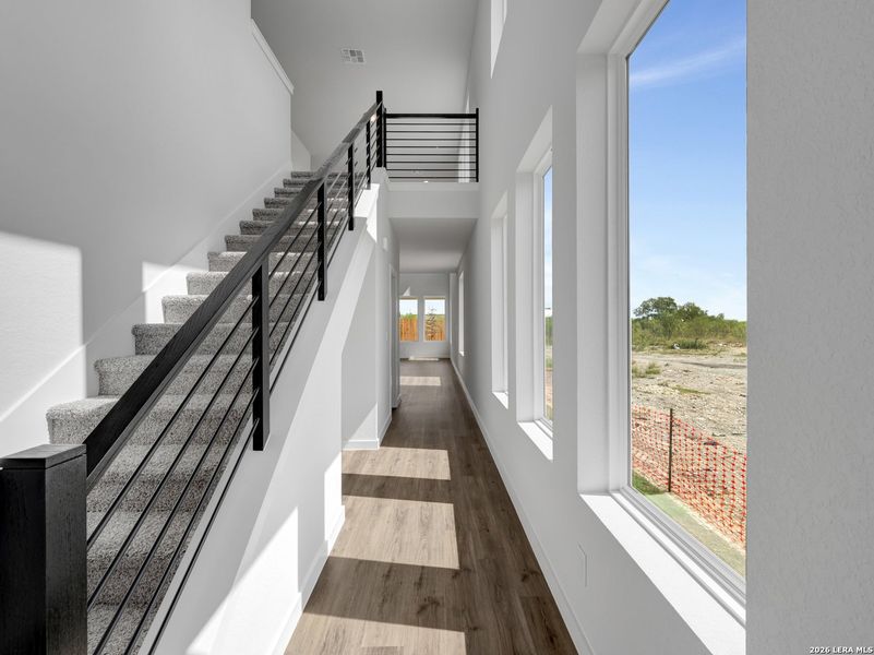 Spacious, unfurnished interior of a new home in Fairway Crossing, San Antonio (Image 10).
