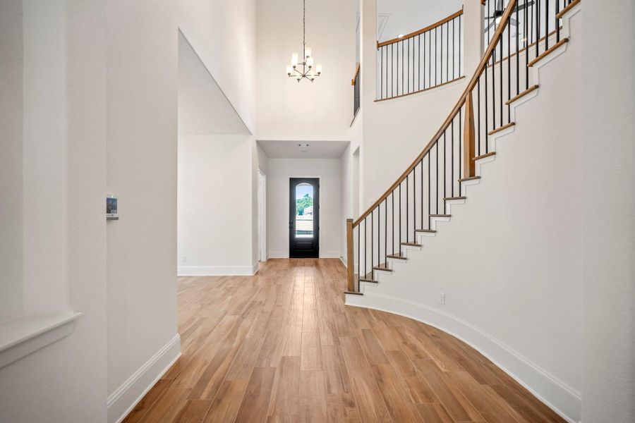 Spacious, unfurnished interior of a new home in Colton, Montgomery (Image 37).