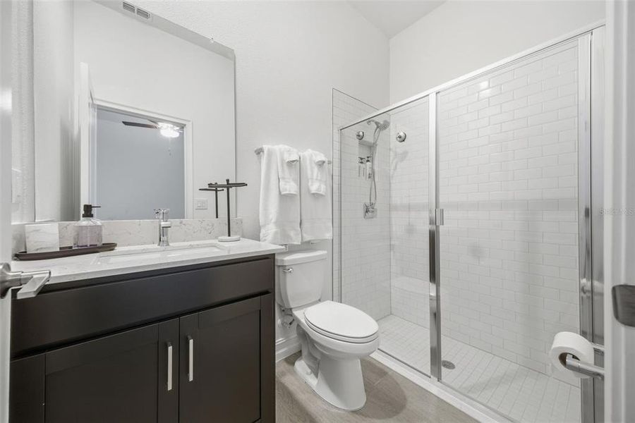 Furnished interior view inside a new home in , Land O' Lakes (Image 40).