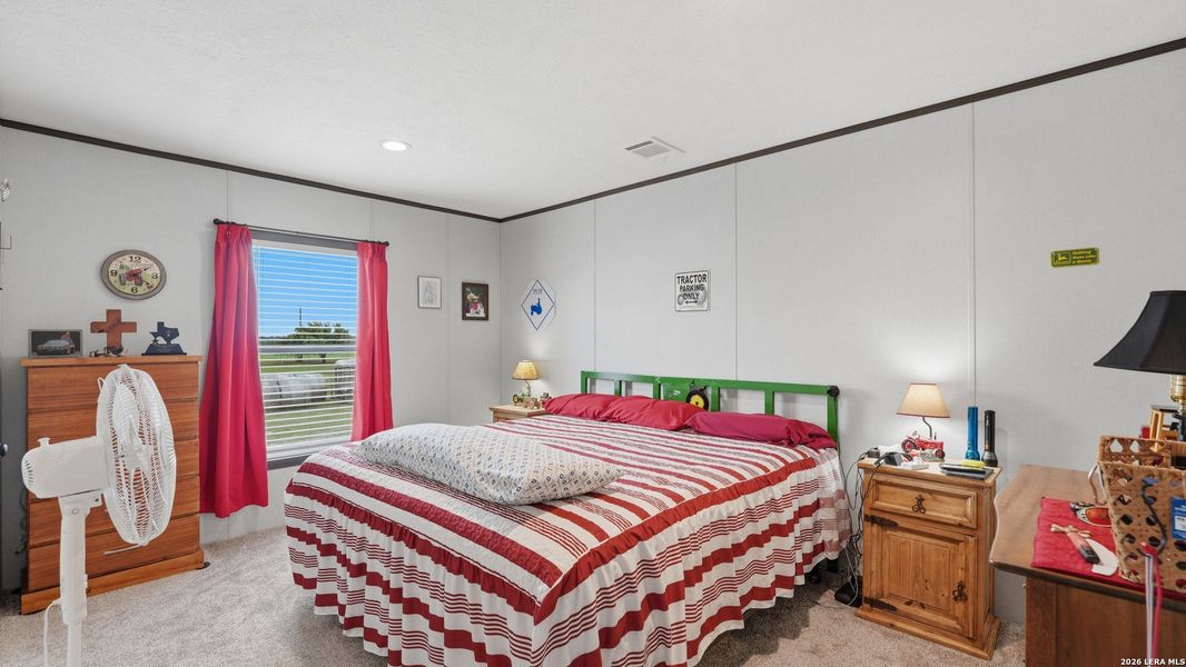 Furnished interior view inside a new home in , Seguin (Image 11).