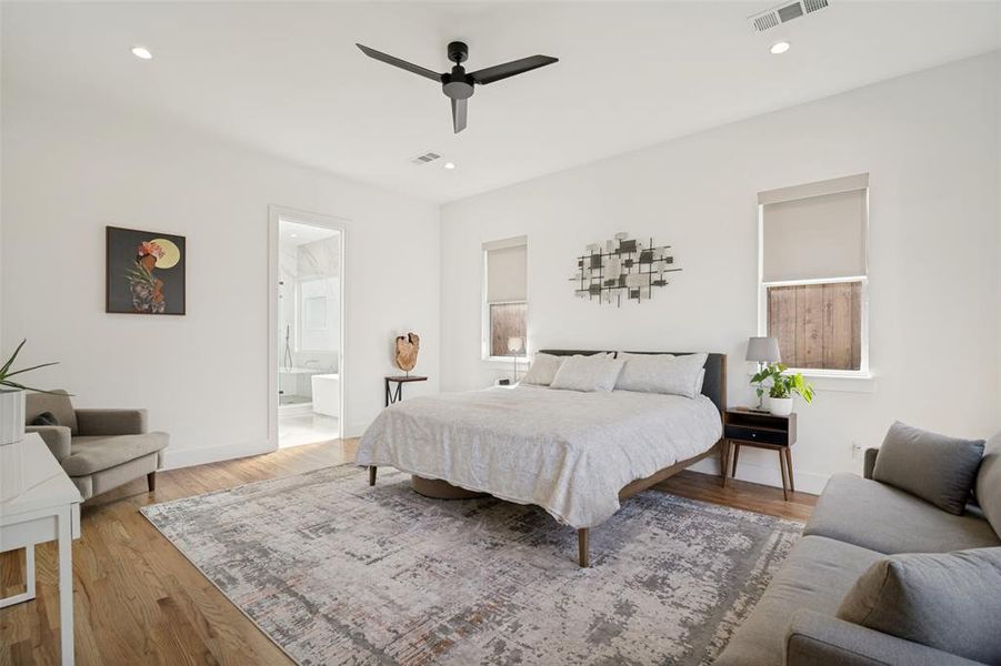 Furnished interior view inside a new home in , Dallas (Image 30).