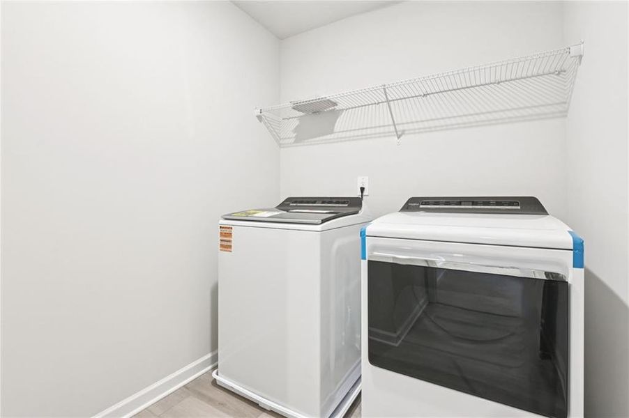 Close-up of interior finishes inside a home in Ivey Township, Dallas (Image 17).