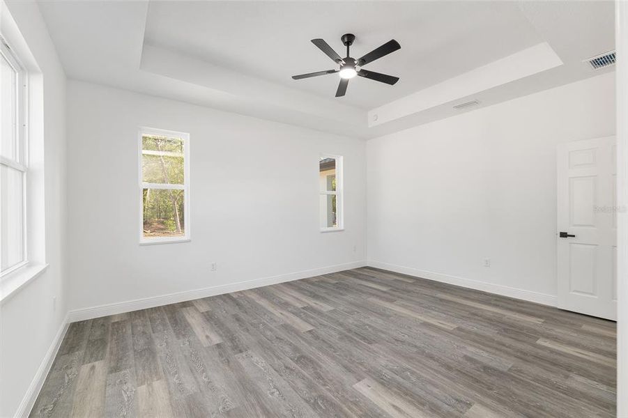 Spacious, unfurnished interior of a new home in , Dunnellon (Image 50).