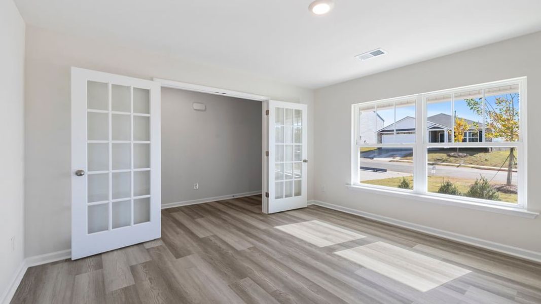 Spacious, unfurnished interior of a new home in Cedar Gap, Fountain Inn (Image 14).