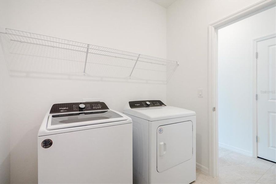 Close-up of interior finishes inside a home in , North Port (Image 18). Close-up of interior finishes inside a home in , North Port (Image 18).