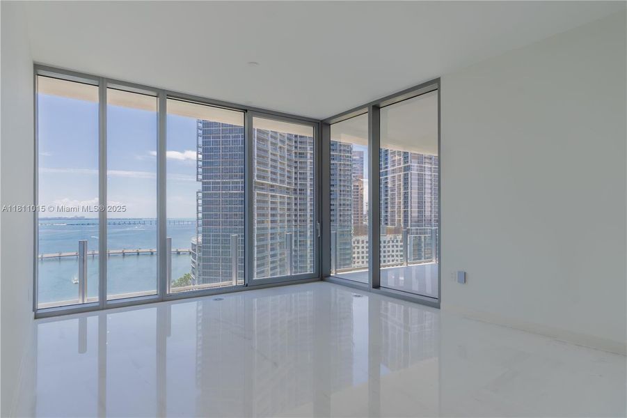 Spacious, unfurnished interior of a new home in Aston Martin Residences, Miami (Image 18).