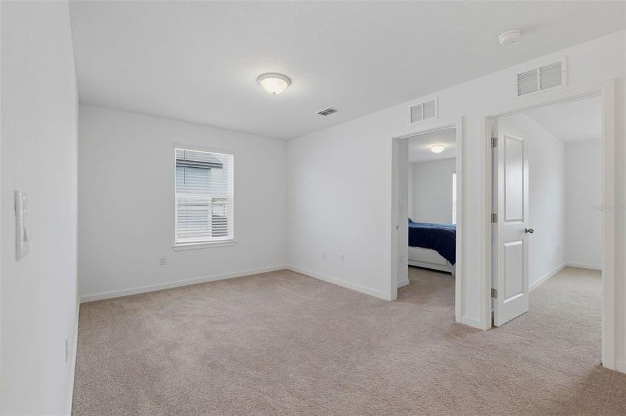 Spacious, unfurnished interior of a new home in Oakfield Lakes, Parrish (Image 39).