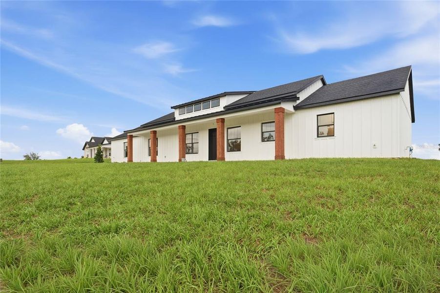Exterior details and patio area of a home in , Ocala (Image 23).