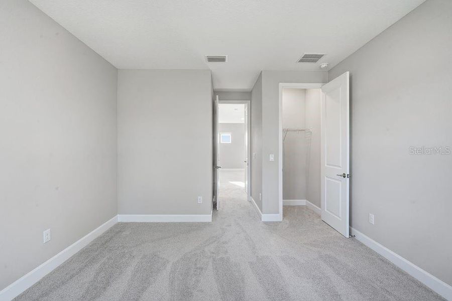 Spacious, unfurnished interior of a new home in Hammock at Two Rivers, Zephyrhills (Image 13).