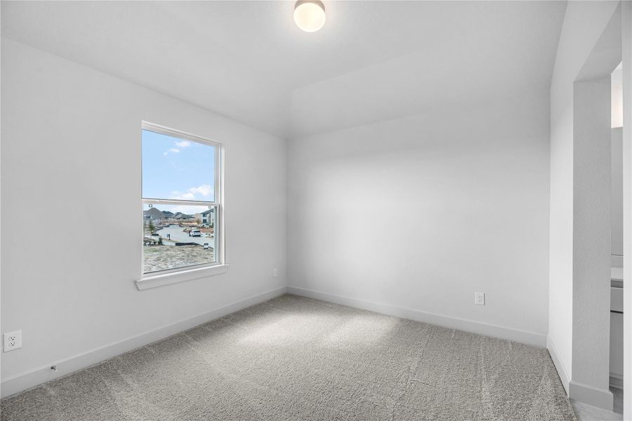 Representative image. Features, selections and colors may vary.