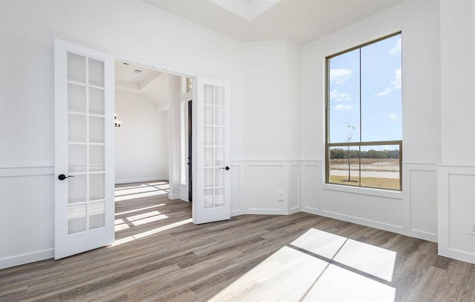 Spacious, unfurnished interior of a new home in Sagebrush Addition, Midlothian (Image 24).