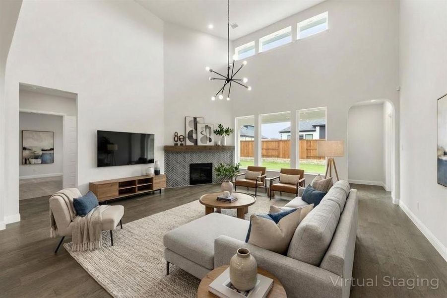 1520 Fairmont - Family Room VS