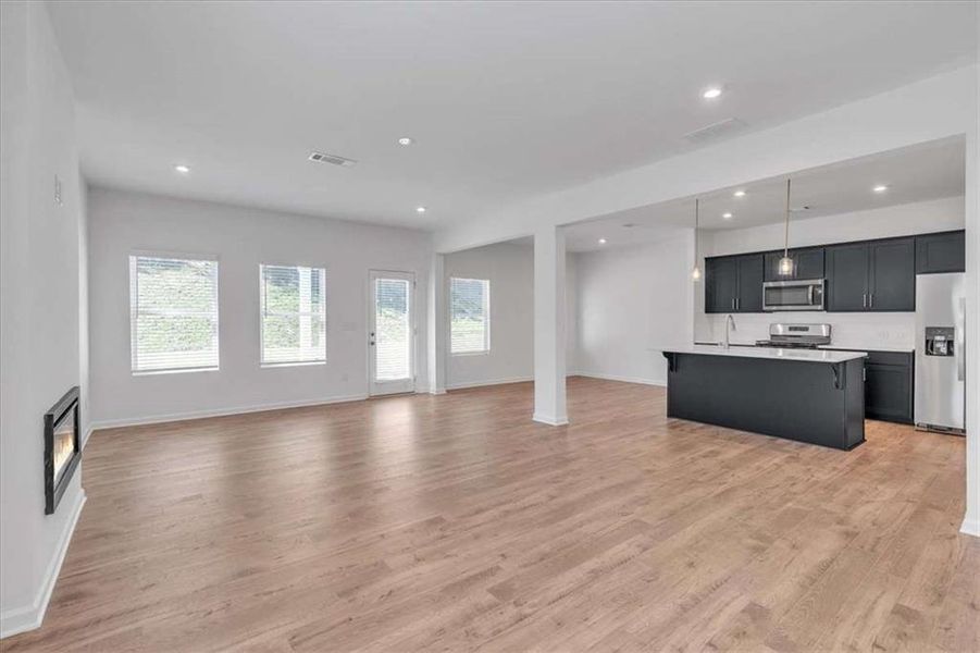 Spacious, unfurnished interior of a new home in The View at Groover's Lake, Lithia Springs (Image 36). Spacious, unfurnished interior of a new home in The View at Groover's Lake, Lithia Springs (Image 36).