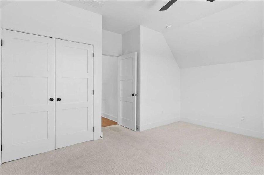 Spacious, unfurnished interior of a new home in , Peachtree City (Image 23).