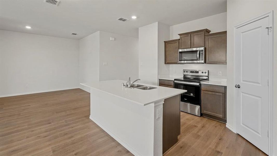 Furnished interior view inside a new home in Bluff Springs, Ferris (Image 8).