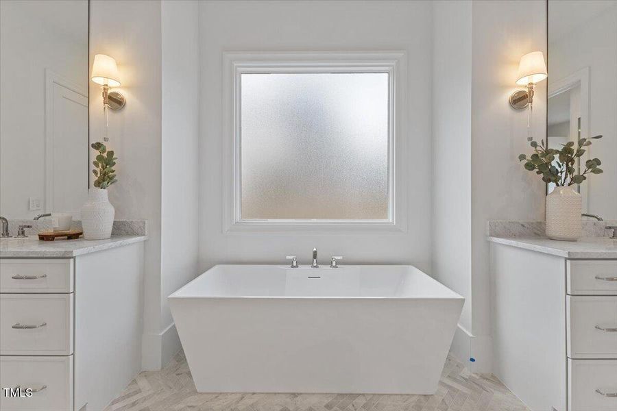 040-6844 Greystone Dr