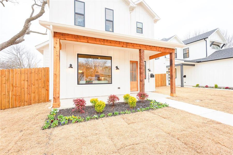 Exterior details and patio area of a home in , McKinney (Image 29).